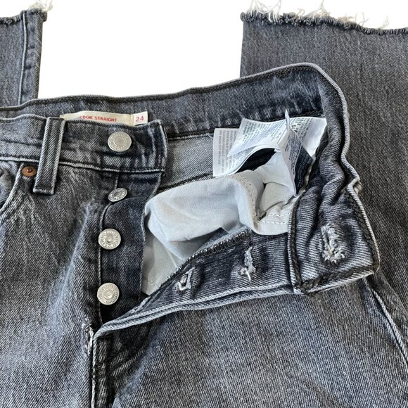 Levi's Premium Wedgie Straight Jeans Women's Size 24x26 Crop Legs Button Fly - Picture 5 of 8